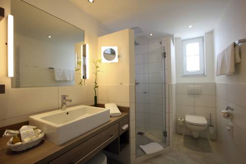 Imagen de la habitación del Hotel Bernstein. Foto 4