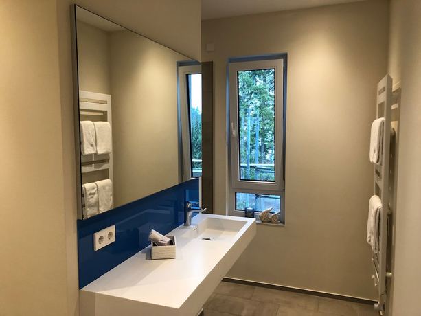 Imagen de la habitación del Hotel Bernsteinsee. Foto 13