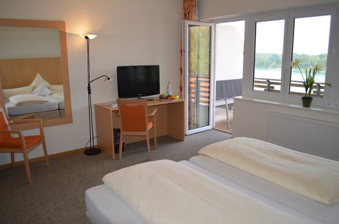 Imagen de la habitación del Hotel Bernsteinsee. Foto 15