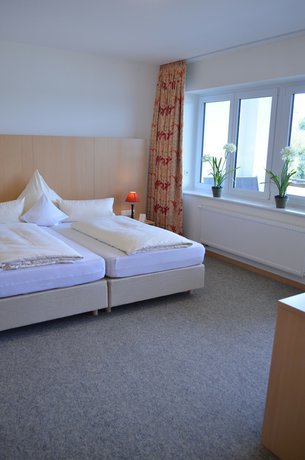 Imagen de la habitación del Hotel Bernsteinsee. Foto 19