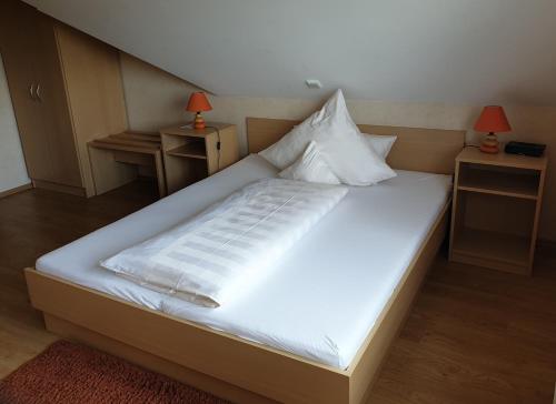 Imagen de la habitación del Hotel Bernsteinsee, St&uuml;de. Foto 14