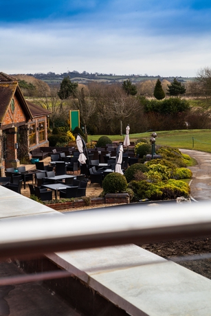 Imagen de los exteriores del Hotel Bernwood Park. Foto 6