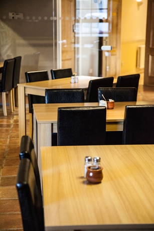 Imagen del bar/restaurante del Hotel Bernwood Park. Foto 1