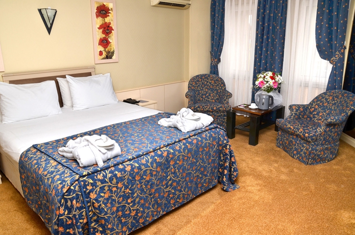 Imagen de la habitación del Hotel Berr, Estambul. Foto 4