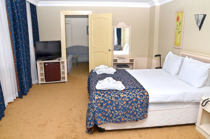 Imagen de la habitación del Hotel Berr, Estambul. Foto 5