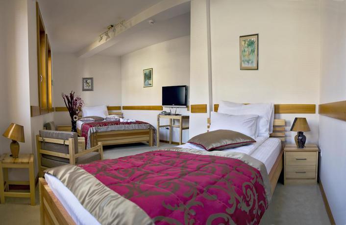 Imagen de la habitación del Hotel Berr. Foto 7