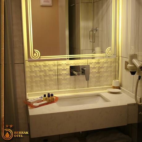 Imagen general del Hotel Berrak Otel. Foto 22
