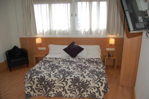 Imagen de la habitación del Hotel Berri Versalles. Foto 7