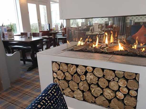 Imagen del bar/restaurante del Hotel Berry Head. Foto 8