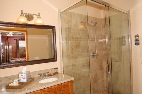 Imagen de la habitación del Hotel Berry Springs Lodge. Foto 8