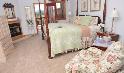 Imagen de la habitación del Hotel Berry Springs Lodge. Foto 9
