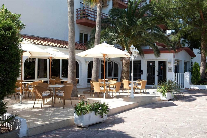 Imagen de los exteriores del Hotel Bersoca. Foto 10