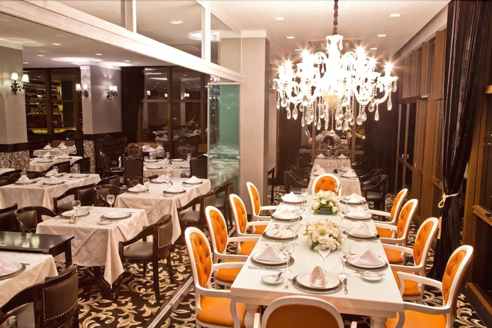 Imagen del bar/restaurante del Hotel Bertaso. Foto 2