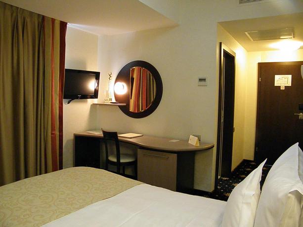 Imagen de la habitación del Hotel Berthelot Bucharest. Foto 9