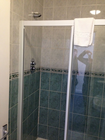 Imagen de la habitación del Hotel Berties Lodge. Foto 1