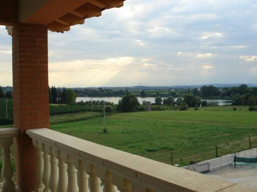 Imagen de la habitación del Hotel Bertoletta Village. Foto 9