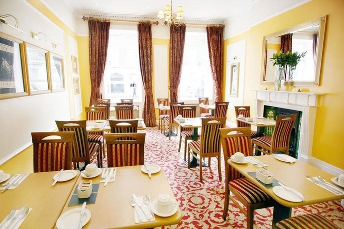 Imagen del bar/restaurante del Hotel Bertrand's Townhouse. Foto 3