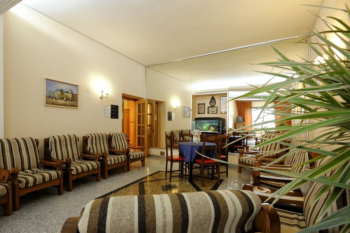 Imagen de los interiores del Hotel Bertusi. Foto 12