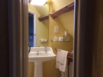 Imagen de la habitación del Hotel Beryl. Foto 6