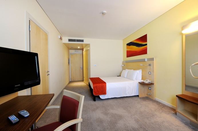 Imagen de la habitación del Hotel Bes Bergamo West. Foto 6