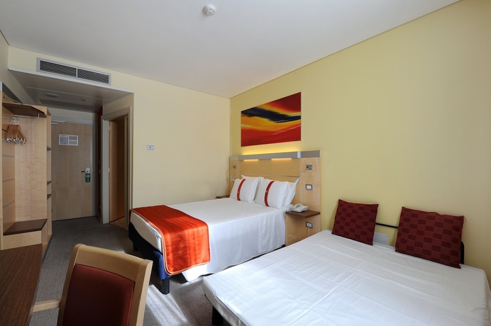 Imagen de la habitación del Hotel Bes Bergamo West. Foto 8