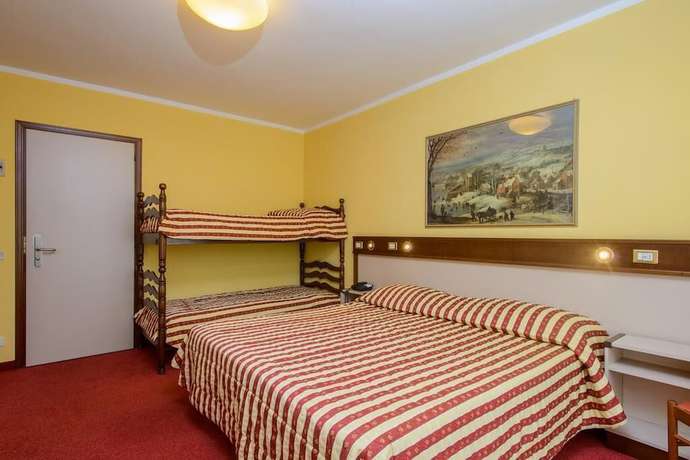 Imagen de la habitación del Hotel Bes Papa San Pellegrino Terme. Foto 8