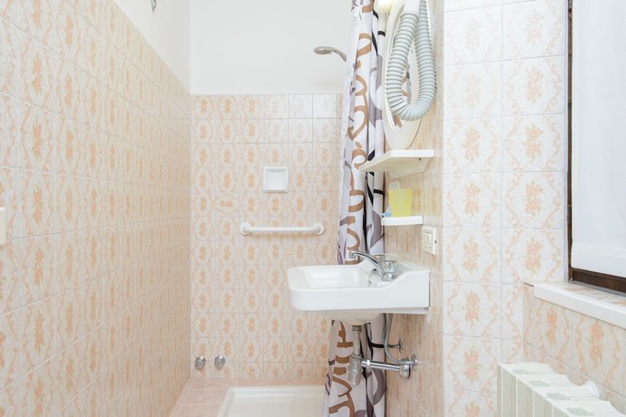 Imagen de la habitación del Hotel Bes Papa San Pellegrino Terme. Foto 13