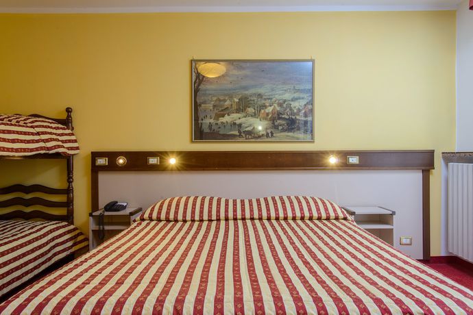 Imagen de la habitación del Hotel Bes Papa San Pellegrino Terme. Foto 14