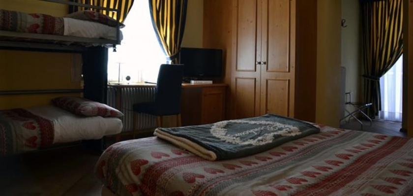 Imagen de la habitación del Hotel Bes and Spa. Foto 13