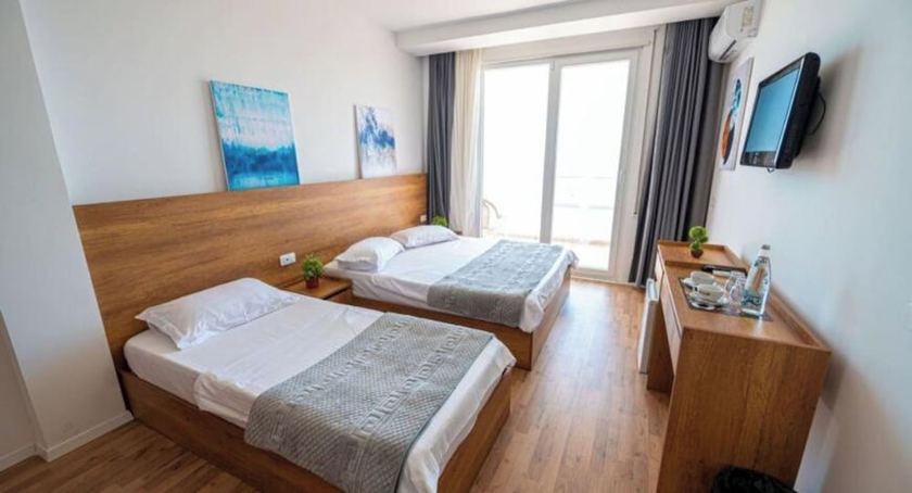 Imagen de la habitación del Hotel Besani. Foto 8