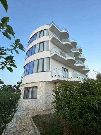 Imagen general del Hotel Besimi Apartments. Foto 9