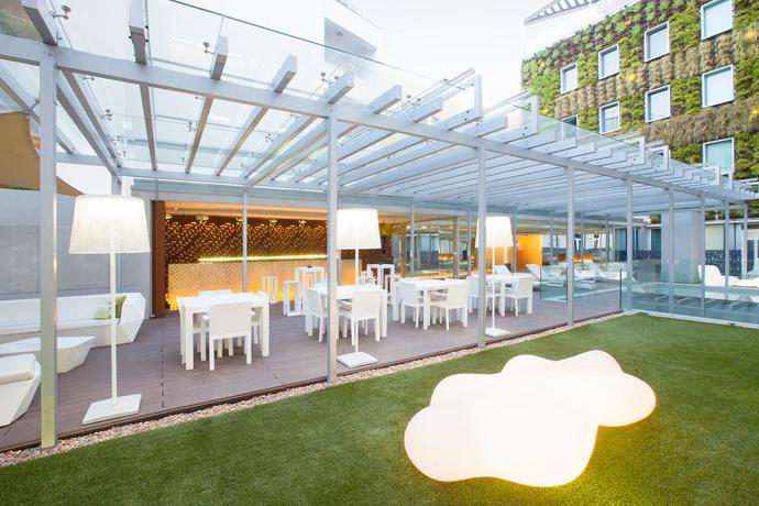 Imagen de los exteriores del Hotel Bessahotel Liberdade. Foto 17