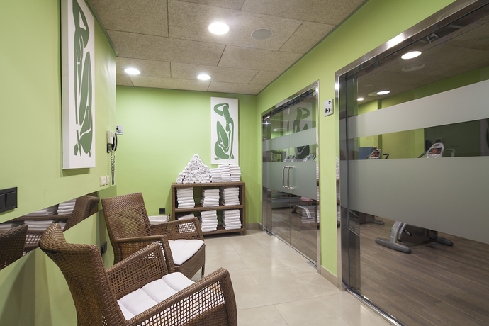 Imagen de los interiores del Hotel Best 4 Barcelona. Foto 19