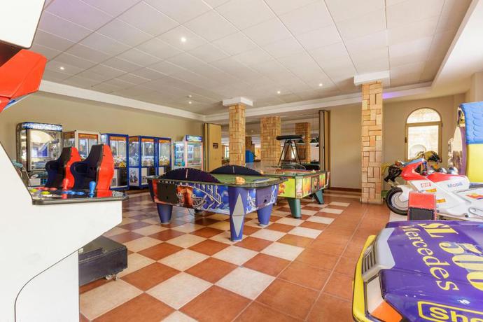 Imagen de los interiores del Hotel Best Alcazar. Foto 21