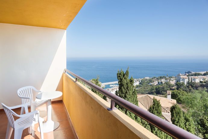 Imagen de los exteriores del Hotel Best Alcazar. Foto 14