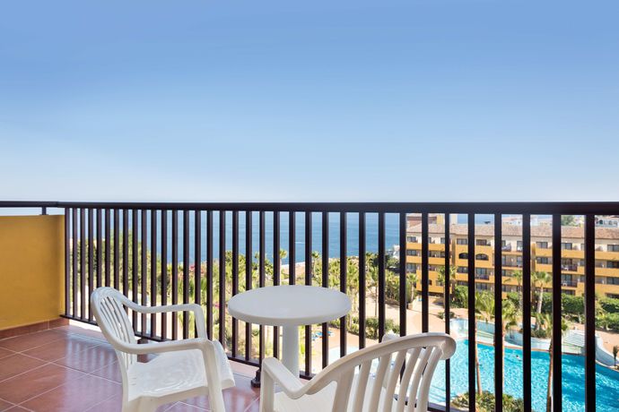 Imagen de los exteriores del Hotel Best Alcazar. Foto 15