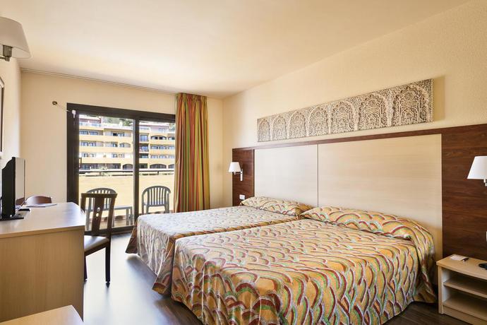 Imagen de la habitación del Hotel Best Alcazar. Foto 7