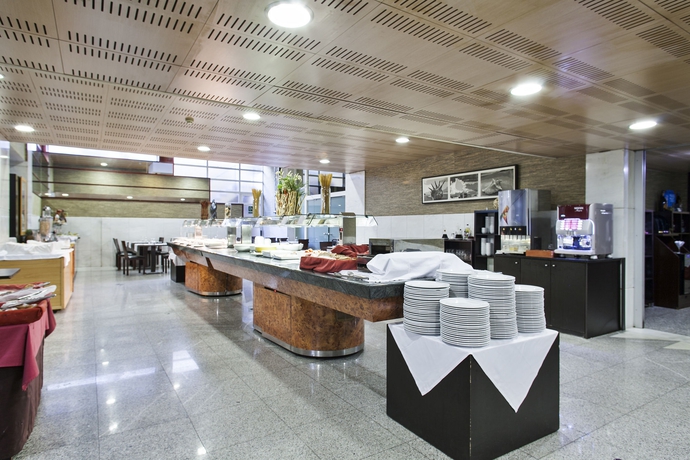 Imagen del bar/restaurante del Hotel Best Andorra Center. Foto 2