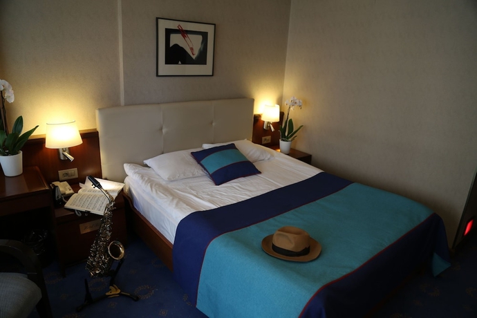 Imagen de la habitación del Hotel Best, Ankara. Foto 14