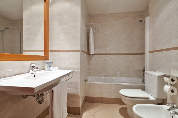 Imagen de la habitación del Hotel Best Aranea. Foto 11