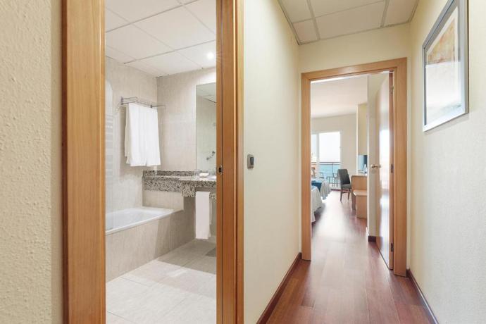 Imagen de la habitación del Hotel Best Benalmadena. Foto 10