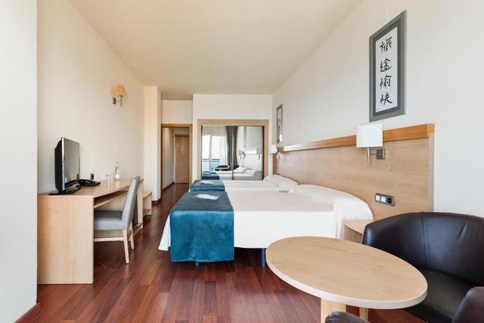 Imagen de la habitación del Hotel Best Benalmadena. Foto 12