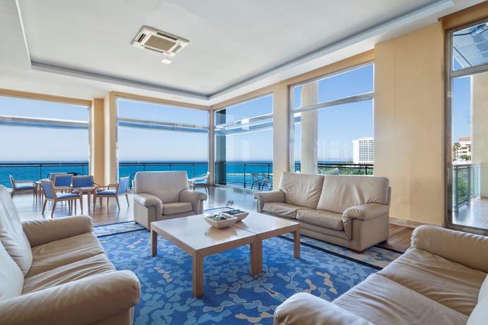 Imagen de los interiores del Hotel Best Benalmadena. Foto 19