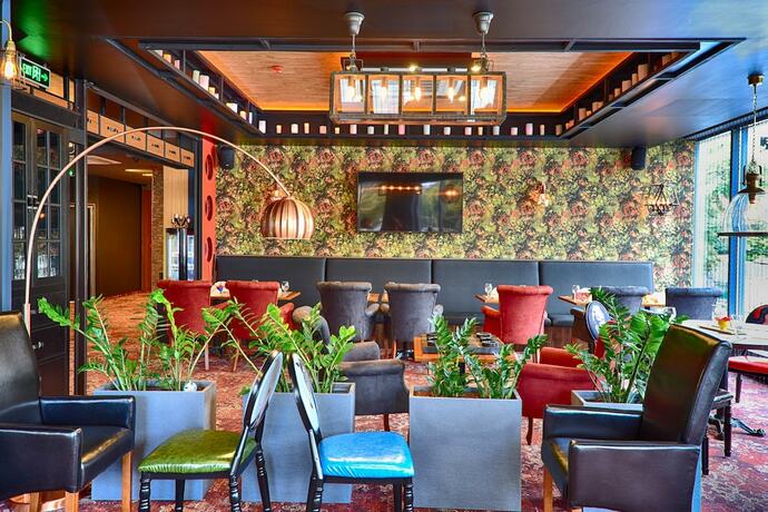 Imagen del bar/restaurante del Hotel Best Boutique. Foto 2