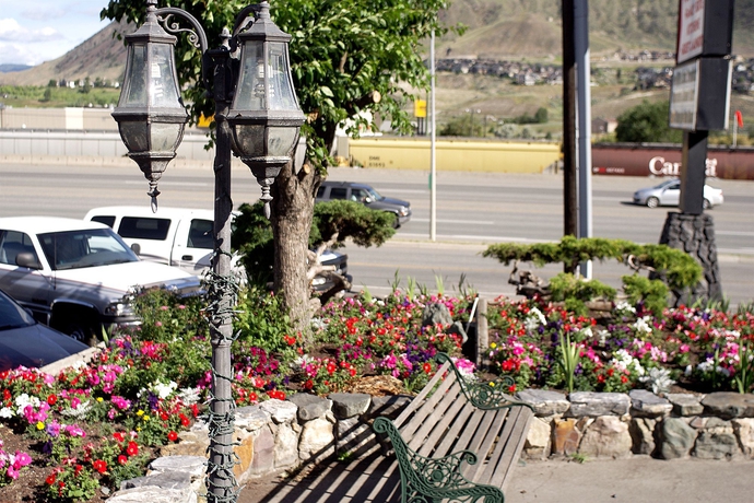 Imagen de los exteriores del Hotel Best Budget Inn and Suites. Foto 7