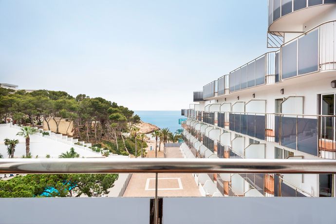Imagen de los exteriores del Hotel Best Cap Salou. Foto 11