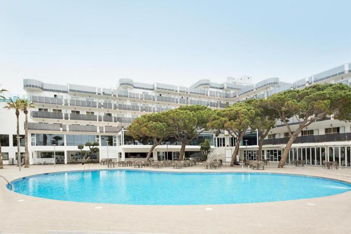 Imagen de la piscina del Hotel Best Cap Salou. Foto 10