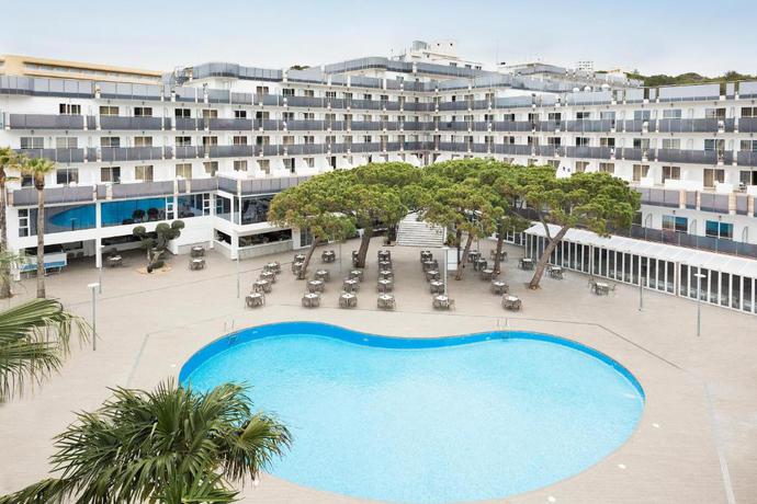 Imagen de la piscina del Hotel Best Cap Salou. Foto 11
