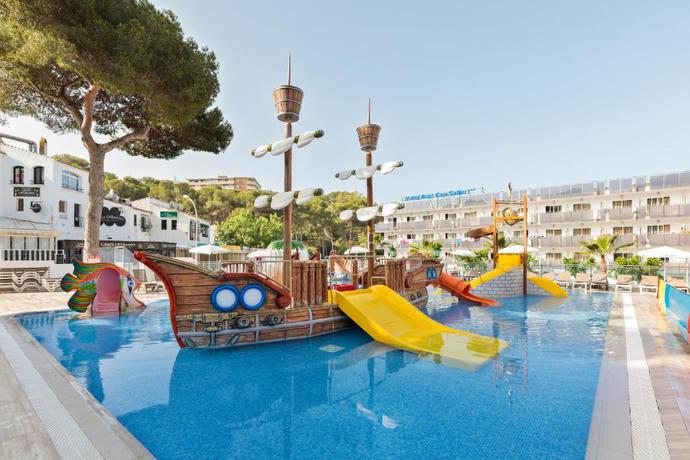 Imagen de la piscina del Hotel Best Cap Salou. Foto 15