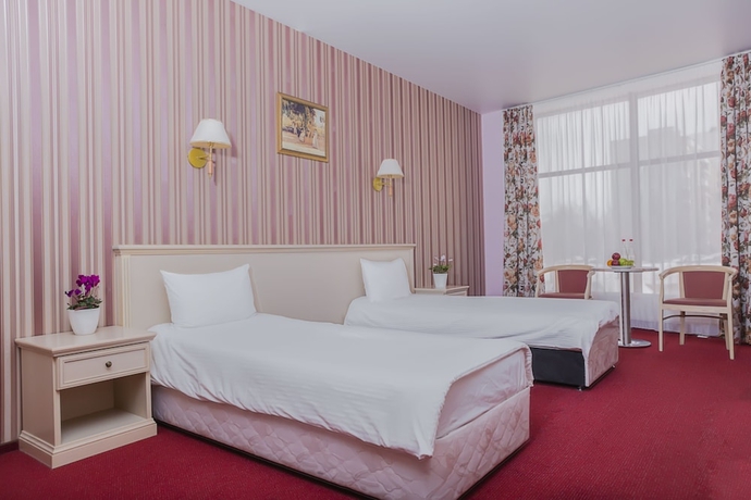 Imagen de la habitación del Hotel Best City. Foto 8